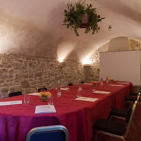 Le Beffroi Hotel 3*