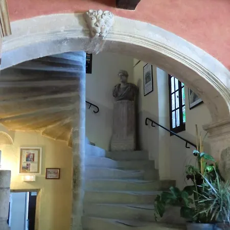 Le Beffroi Hotel